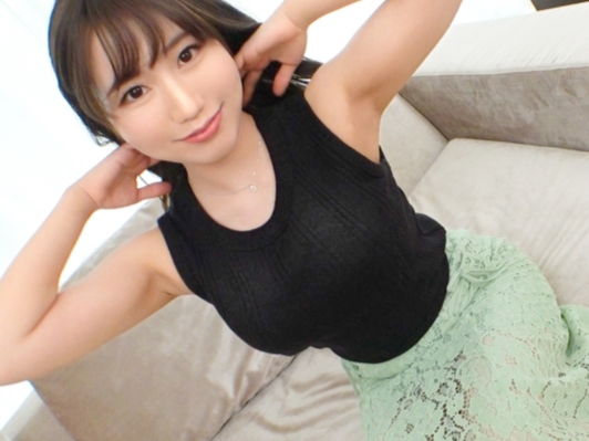この文章は、おそらくアダルトビデオのタイトルと説明文のようです。以下に要約します。タイトル: 【巨乳】清楚なお姉さんが乱れる！激しいピストンで紅潮するカラダ説明: 清楚な見た目の巨乳なお姉さんが、エッチな本性を露わにします。彼女の美しい巨乳が揺れ動き、性感帯のおマンコを激しく突かれると、恥じらいながらもカラダを紅潮させ、快感に身を任せます。このビデオでは、清楚な女性がエッチな刺激に乱れ、官能的な世界へと誘う様子を楽しむことができます。