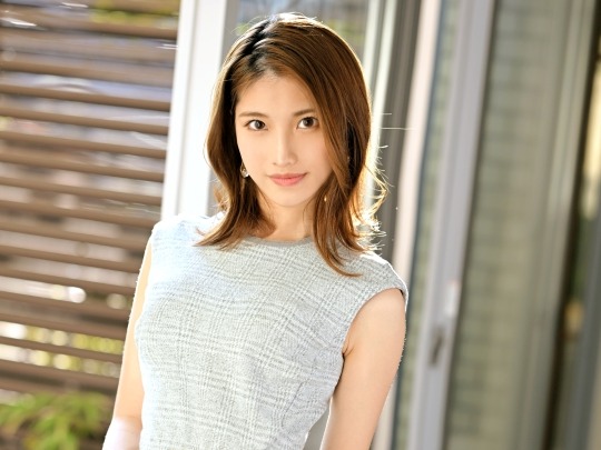 【ホテル受付嬢】美女が潮吹き痴態見せちゃいますっ…さらに本能そのまま丸出しするセックスで感激イキ！