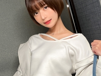 【美ボディ美少女の悶絶】『そこダメぇ…』顔面偏差値高めのスレンダー美少女がパイパンオマ○コを激しく責められ、感じまくり！肉棒で膣内をかき回され、絶頂迎える姿がエロかわいい！ウブな美少女が乱れる姿に興奮必至！♡