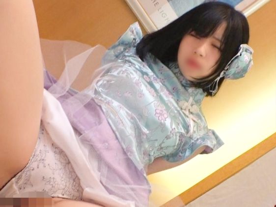 【チャイナ娘の裏バイト】コンカフェで働くエロかわ嬢が時給アップのため、チャイナ服姿で交渉セックス！生意気な口調とは裏腹に、敏感なマンコを本気でイカされちゃう♥