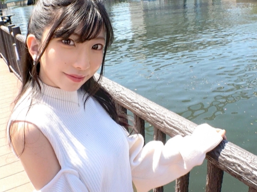 【美脚スレンダー女子の快感ヨガり】キュートな女の子がチンコの刺激に悶絶！膣内を激しく責められ、感じまくる姿がエロかわいい♡