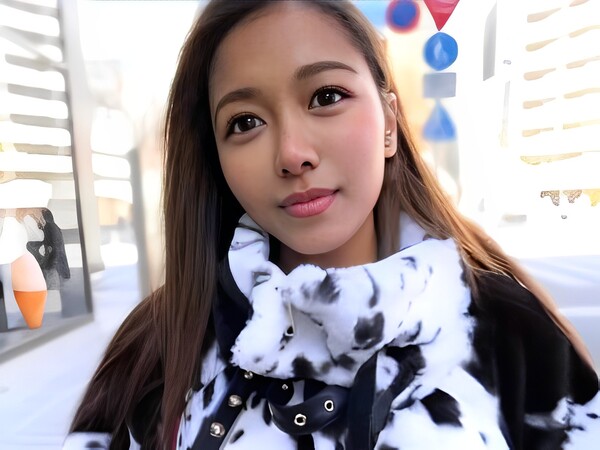 【南国ハーフのビーチギャル】 ショートパンツからこぼれる美脚に興奮！ 潮吹き手マンで敏感ボディを責めまくり♡
