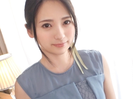 【美乳ナンパ】色白清楚な美少女をゲット！敏感なオマンコをギンギンのチンコで激しく突きまくり、本能むき出しのエロプレイ♡清楚な見た目とのギャップがヤバい！美乳を揺らしながら感じまくる姿は必見！