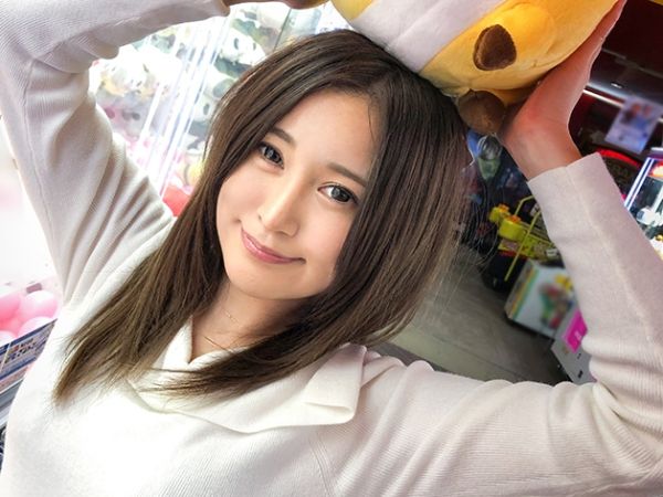 【寝起き生ハメ】23歳素人美少女、まさかのAV出演！？寝ぼけ眼でデカマラを挿入され、生中出しSEXで何度もイキまくる！！ウブな反応がエロすぎる♡