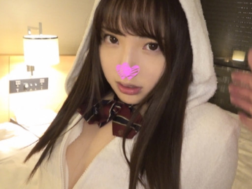 【制服美少女のバックピストン】『あっ…ダメ…気持ちいい…』キュートな女の子が制服姿でバックから激しく突かれまくり！プリッとした美尻と可愛い顔がたまらない！ピストンされるたびに、甘い声で喘ぐ姿がエロ可愛すぎて、もう止められない！