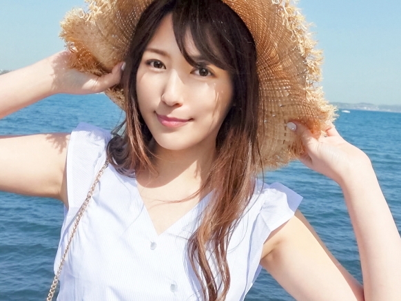 【小悪魔美少女と小旅行】めちゃカワ女子とアツい夜！エチエチな絡みで熱くなり、濃厚なセックスでイキまくる！！