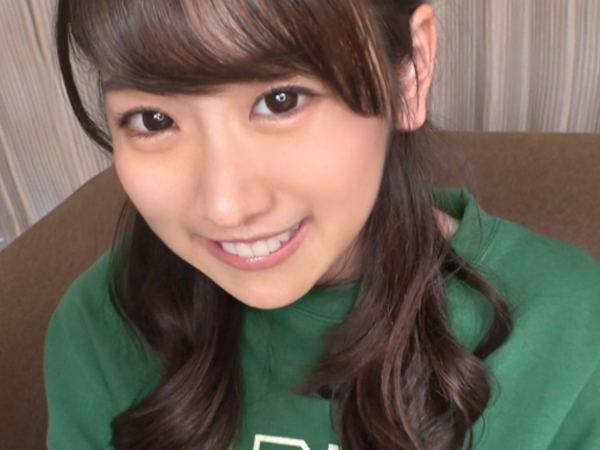 【素人JDの甘い誘惑】大きな瞳の美少女女子大生を騎乗位でハメ倒し！腰振りまくって何度も絶頂♡ウブなJDが乱れるエロすぎ体験！