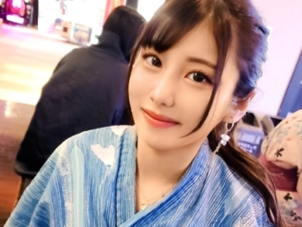 【清楚系ドM娘の裏の顔】セフレとハメ撮りで本性むき出し！プリケツに生チンを打ち込まれ、密着セックスでイキまくるスケベな素人娘のギャップがたまらない♥