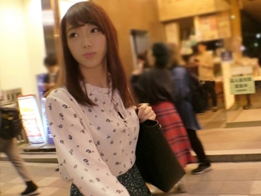 【美脚スレンダー美女ナンパ】細身ボディをバックで激突き！感じまくる姿に超興奮！ナンパした美女が乱れまくる！！