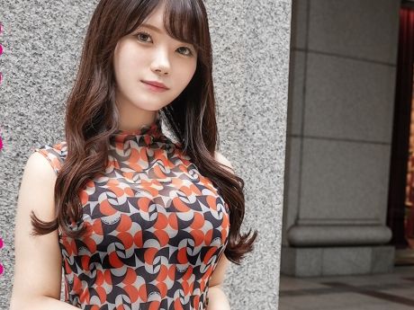 【若妻の危険な火遊び】旦那じゃ物足りない！欲求不満な若妻が他人棒を求めて不倫セックスに溺れる！背徳感がたまらない、貪欲な若妻の淫らな姿に興奮必至♥