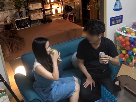 【東南アジアハーフ美女の逆襲】『もっと激しくして…』エキゾチックな美女が男を誘惑！手コキと乳首責めで男を悶絶させ、連続ピストンでハメまくるエロい夜♡