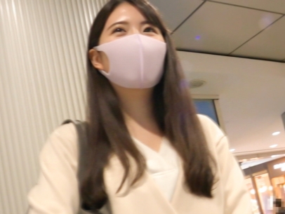 【マスク美人の巨乳誘惑】『おっぱいで癒してあげる♡』大きなおっぱいが眩しい美人お姉さんと濃厚セックス！パイパンマンコをビンビンのチンコで激しく突きまくり！マスク越しの色気に興奮が止まらない！