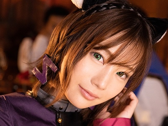 【異世界エロ冒険】『もうダメ…』淫獣コスプレの美少女が2本のチンポに翻弄され、喘ぎまくる！異世界の快楽に溺れる姿は必見♡