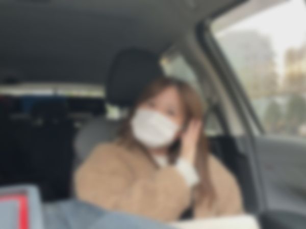 【危険な生配信】セフレとのヤバいプレイを盗撮！？生々しい中出しSEXを隠し撮り！絶倫男に翻弄され、連続でハメられる素人娘の過激映像！