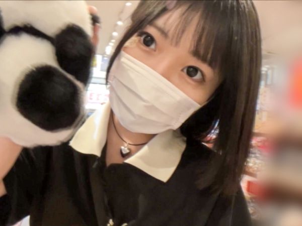 【爆乳素人ナンパ】『えっ、そんなに触っちゃダメ…』Hカップのノーブラ女子が街で声をかけられ、即ホテルでエッチなコスプレ体験！フェラにパイズリ、敏感ボディが痙攣するほど感じちゃう！♡