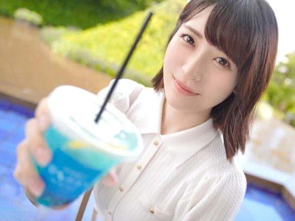 【温泉でエッチなご奉仕タイム】美巨乳美尻のパイパン美少女と貸切温泉でラブラブデート！手コキ、フェラ、パイズリでご奉仕され、騎乗位と立ちバックで激しく絡み合い、最後は大量ぶっかけでフィニッシュ！