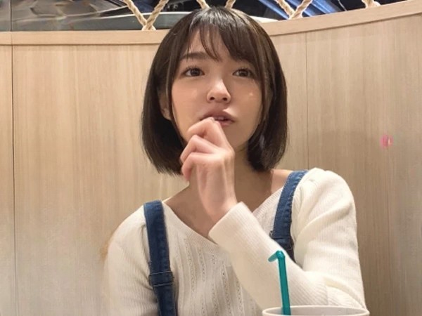 【19歳ウブ美少女】『もう…ダメ…』超純情な彼女がエロ漬け調教！初めての快感に潮吹きまくり、足ガクガクで放心状態になるまでイカされちゃう！♡