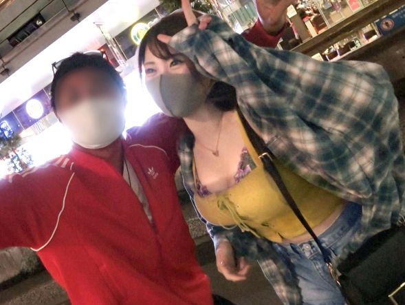 【ヤリマンギャルをゲット】『彼氏？二人いるけど…』男漁りするデカ乳白ギャルをナンパ成功！経験豊富な腰振り騎乗位で男を翻弄するエグいビッチっぷり！！