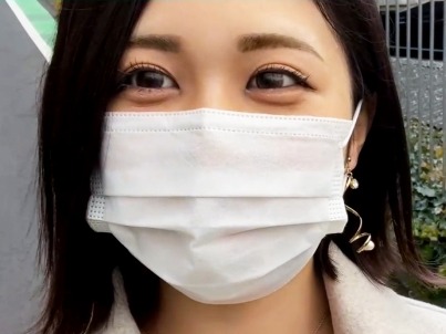 【スケスケ衣装で大胆露出】『気持ち良すぎる…』素人美少女がローションまみれで騎乗位パイスラッシュ！透け透け衣装から見える美乳がエロすぎる！