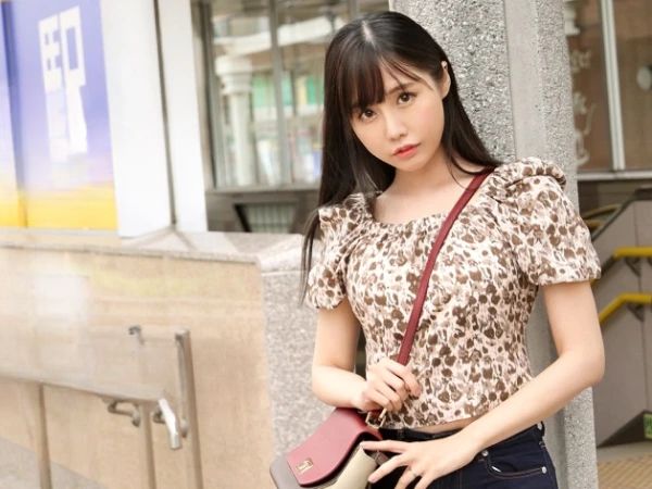 【美尻人妻の不倫】暇つぶしに他人チンポで遊ぶ三十路専業主婦！まんまる美尻を揺らして、欲求不満を解消するハメ撮りSEX！夫以外の男との禁断の快楽に溺れる人妻の淫らな姿は必見！