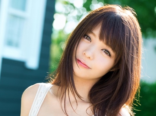 【貧乳素人娘のあどけないエッチ】『恥ずかしい…』控えめおっぱいの女の子たちが大集合！制服や体育着でフェラしたり、初々しいセックスを披露♡小さめバストが揺れる姿に興奮必至！